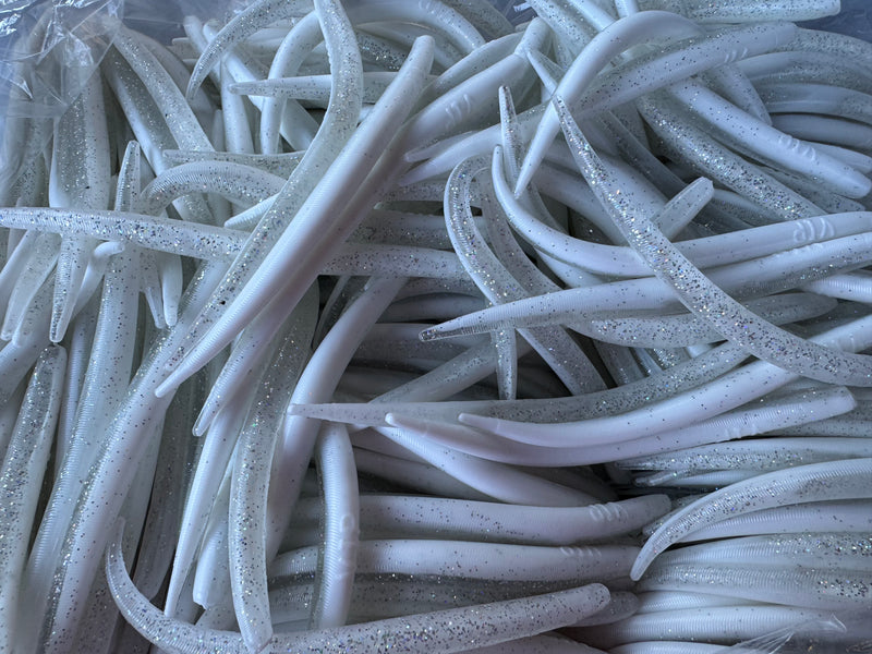 Load image into Gallery viewer, 6&quot;  White/Silver Eel  (Single Bait)
