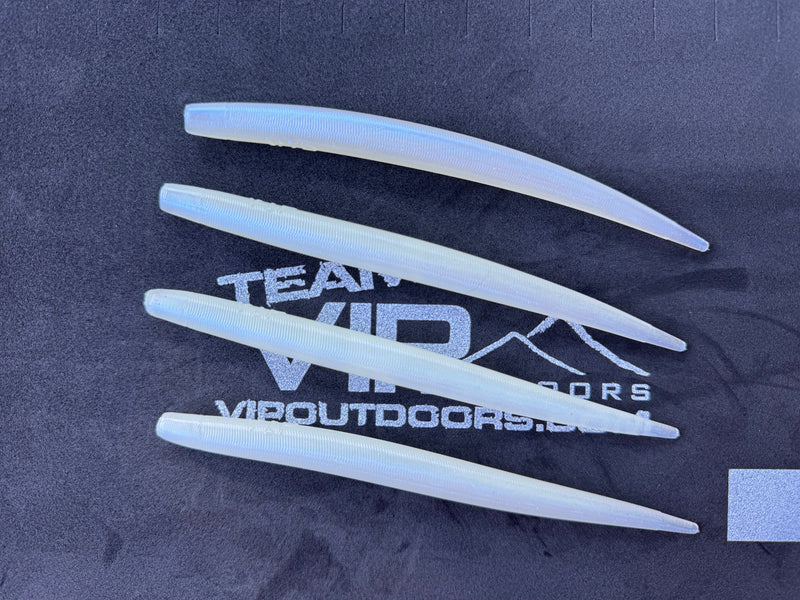 Load image into Gallery viewer, 6&quot;  Glow/Pearl Eel  (Single Bait)
